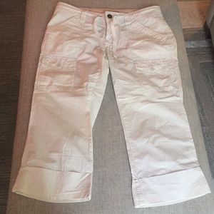 Cargo style cropped white cotton pants
